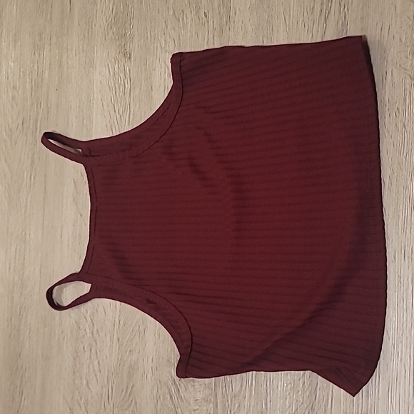 Bozzolo Wine Red Cropped Tank Top - Picture 4 of 4